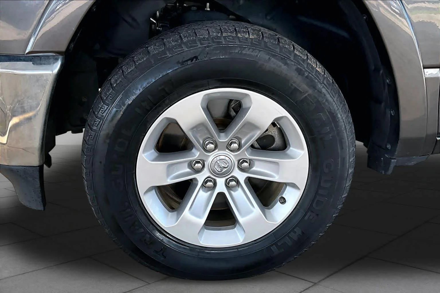 Used 2021 Granite Crystal Metallic Clearcoat Ram Laramie image 11