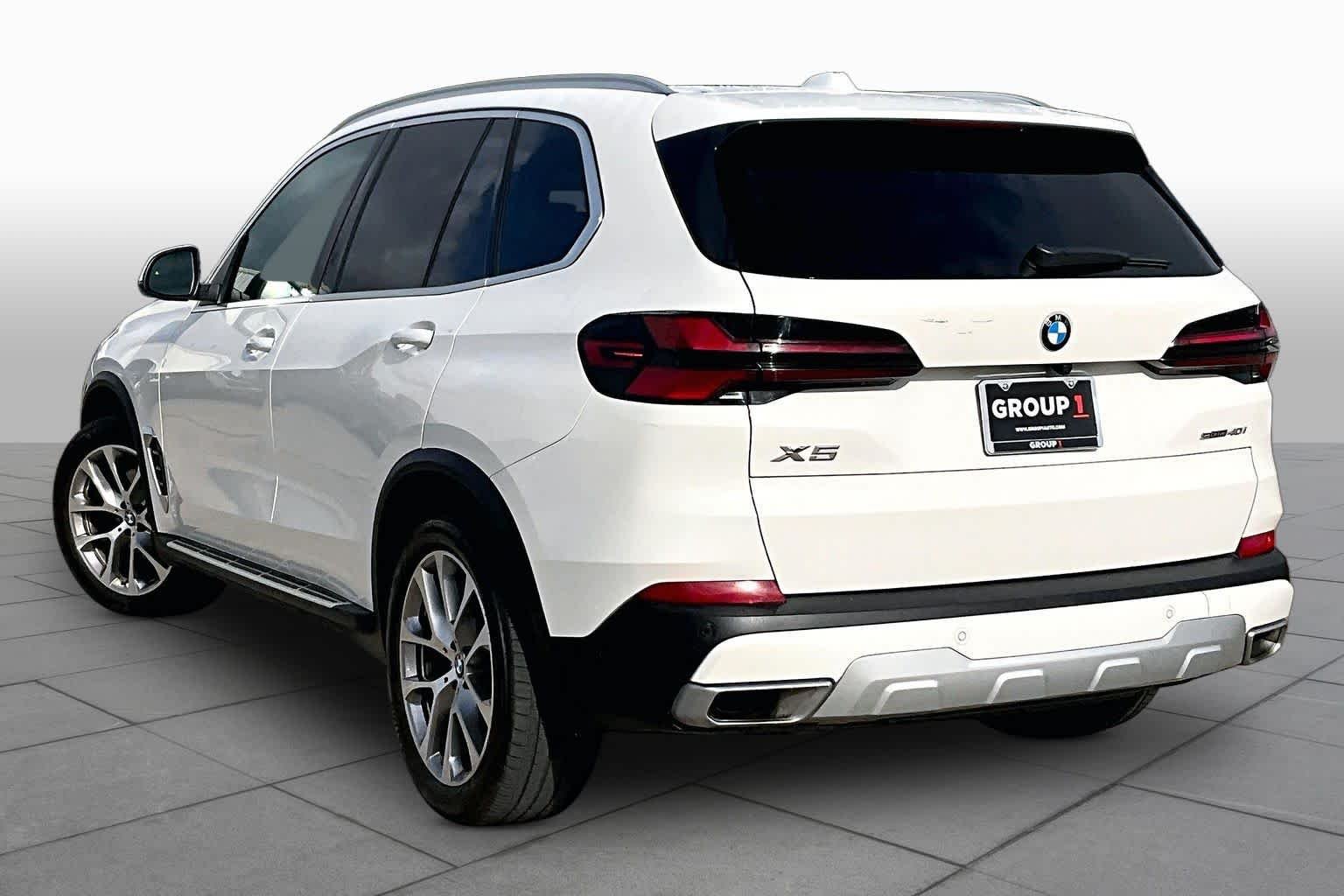 Used 2026 Alpine White BMW sDrive40i image 12