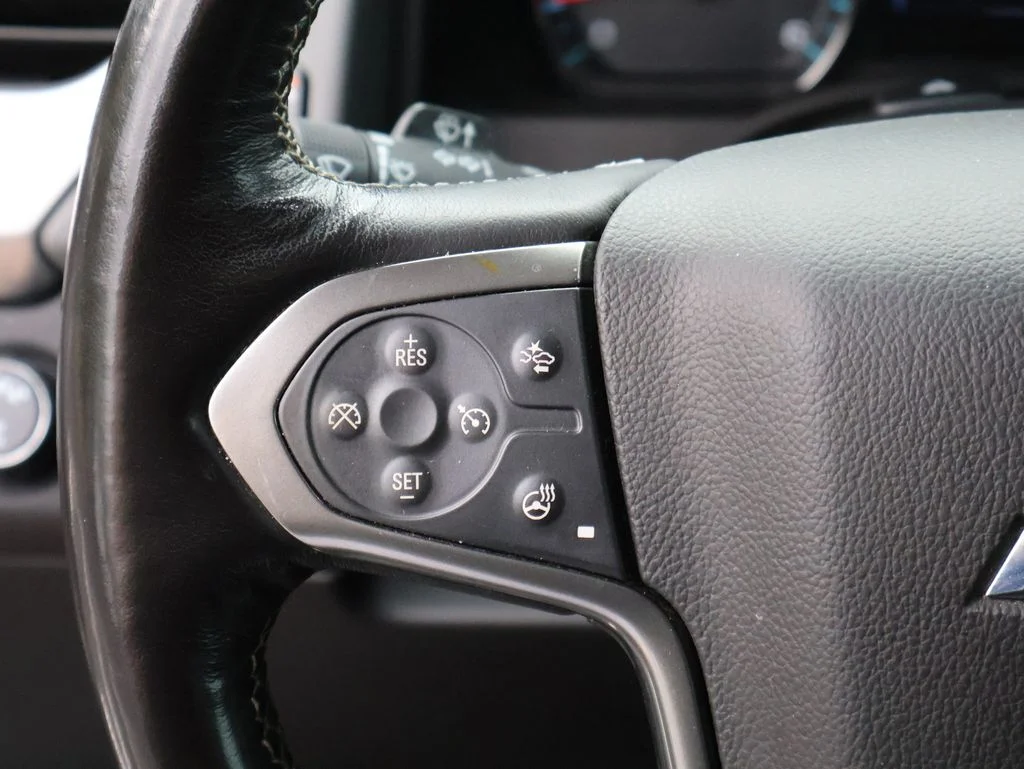 Used 2018 Gray Chevrolet LT image 33