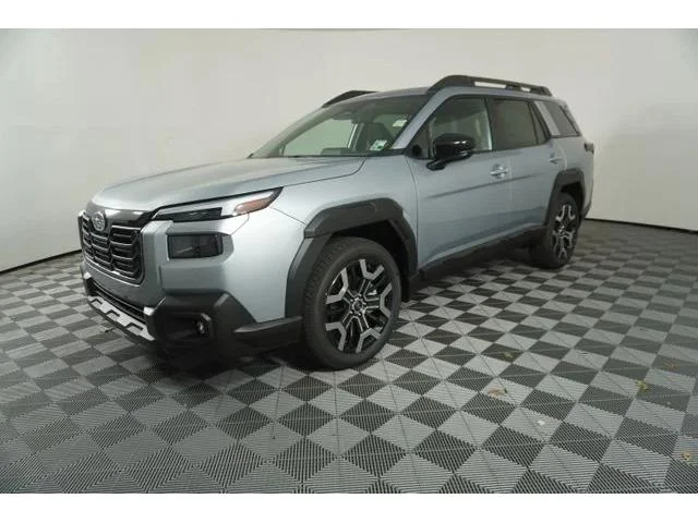 New 2026 ICE SILVER METALLIC Subaru Touring XT image 3