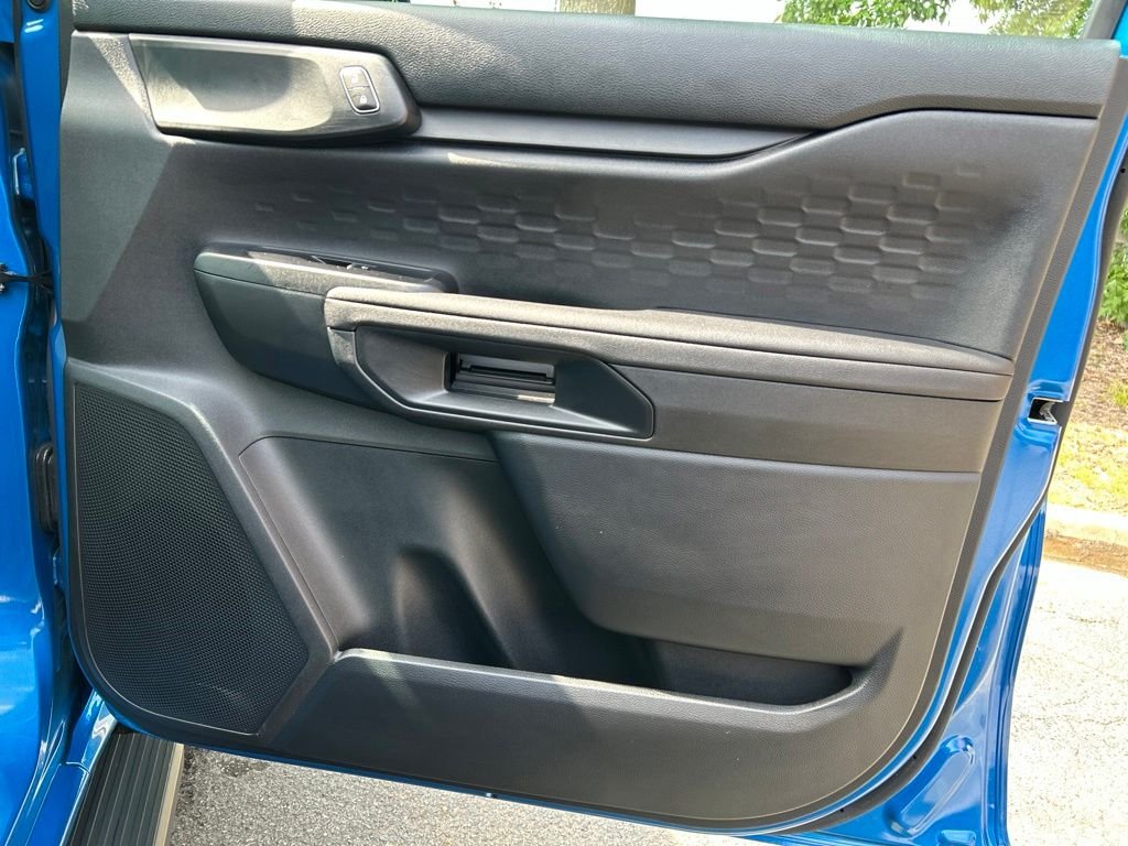Used 2025 Blue Ford XL image 28