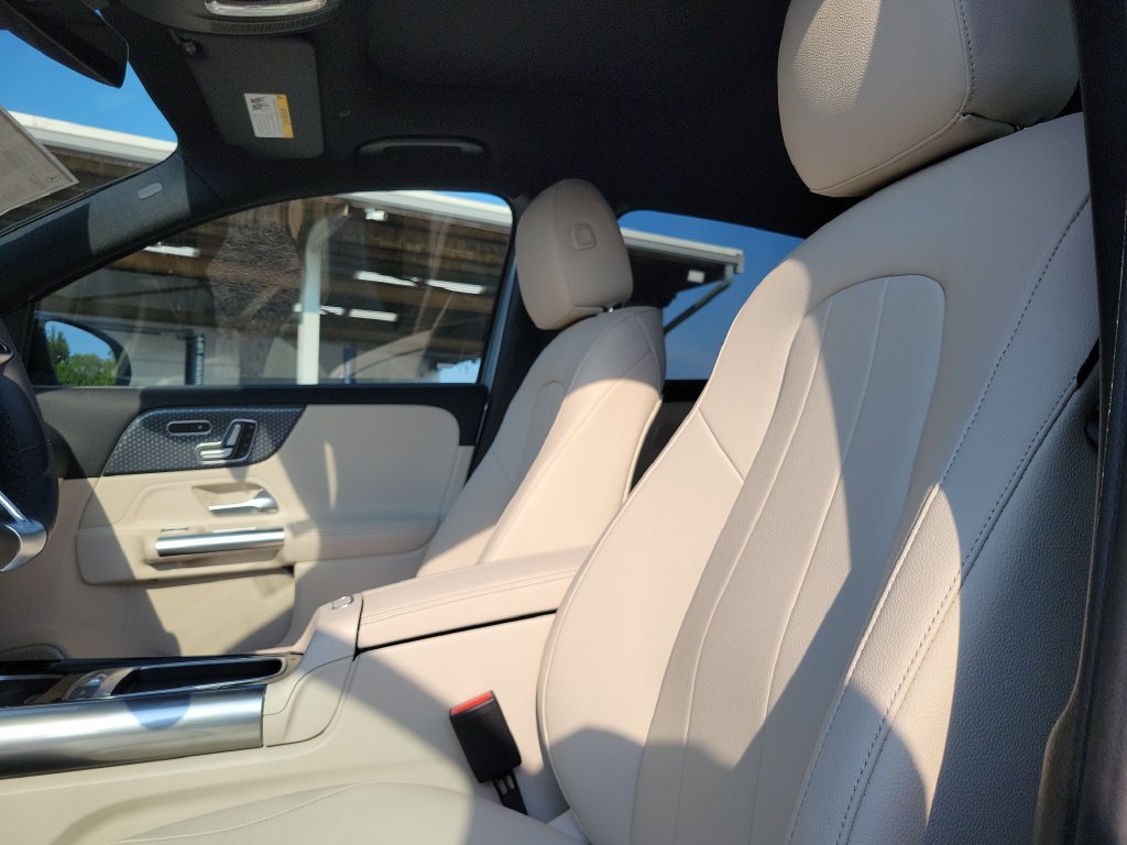 New 2026 Cirrus Silver Metallic Mercedes-Benz GLA 250 image 18