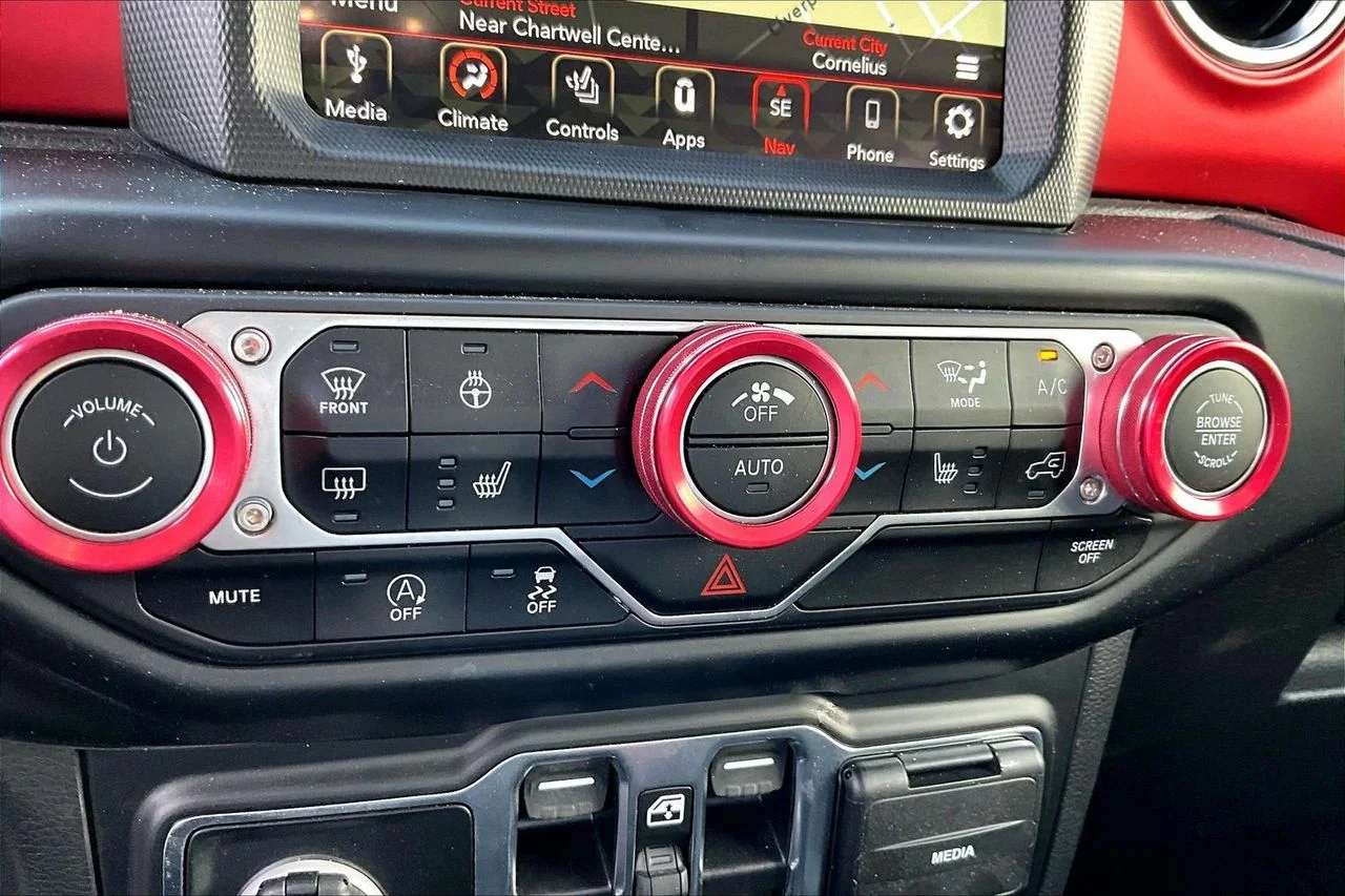 Used 2022 Black Jeep Rubicon image 17