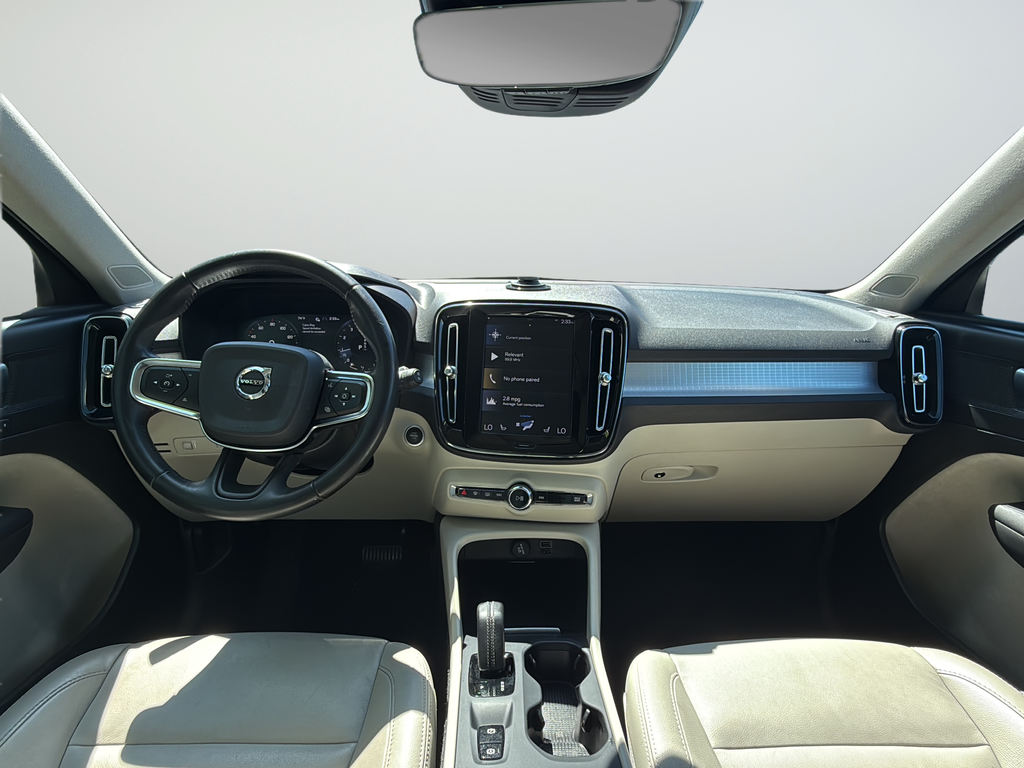 Used 2021 Blue Volvo Momentum image 21