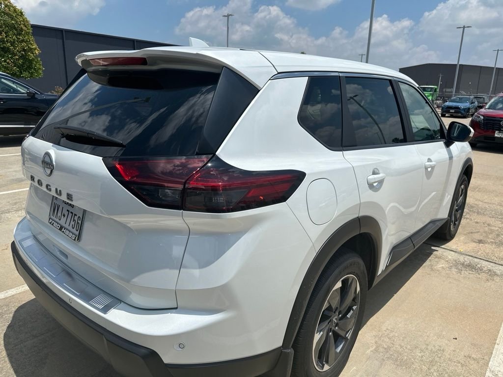 Certified Used 2026 White Nissan SV image 2