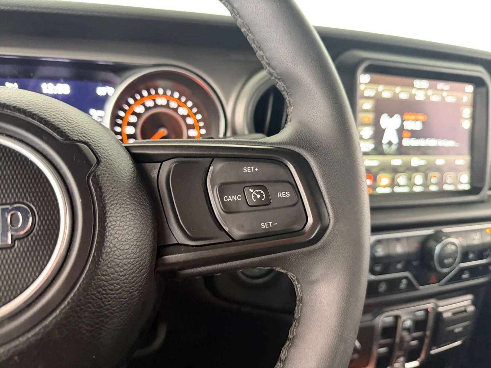 Used 2023 Black Clearcoat Jeep Sport S image 12