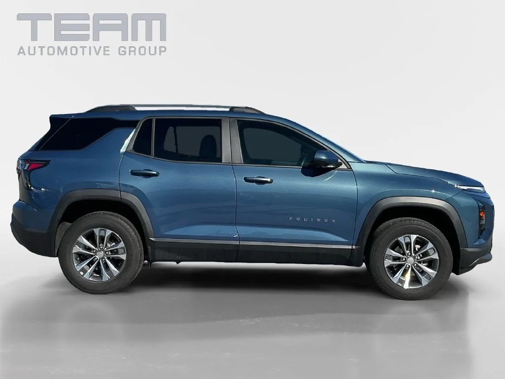 Used 2025 Lakeshore Blue Metallic Chevrolet LT image 8