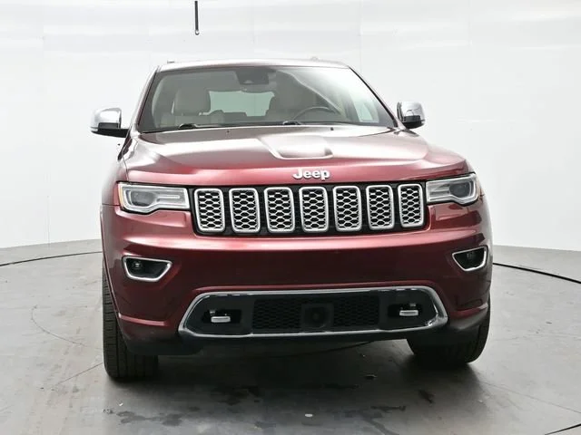 Used 2018 Velvet Red Pearlc Jeep Overland image 2