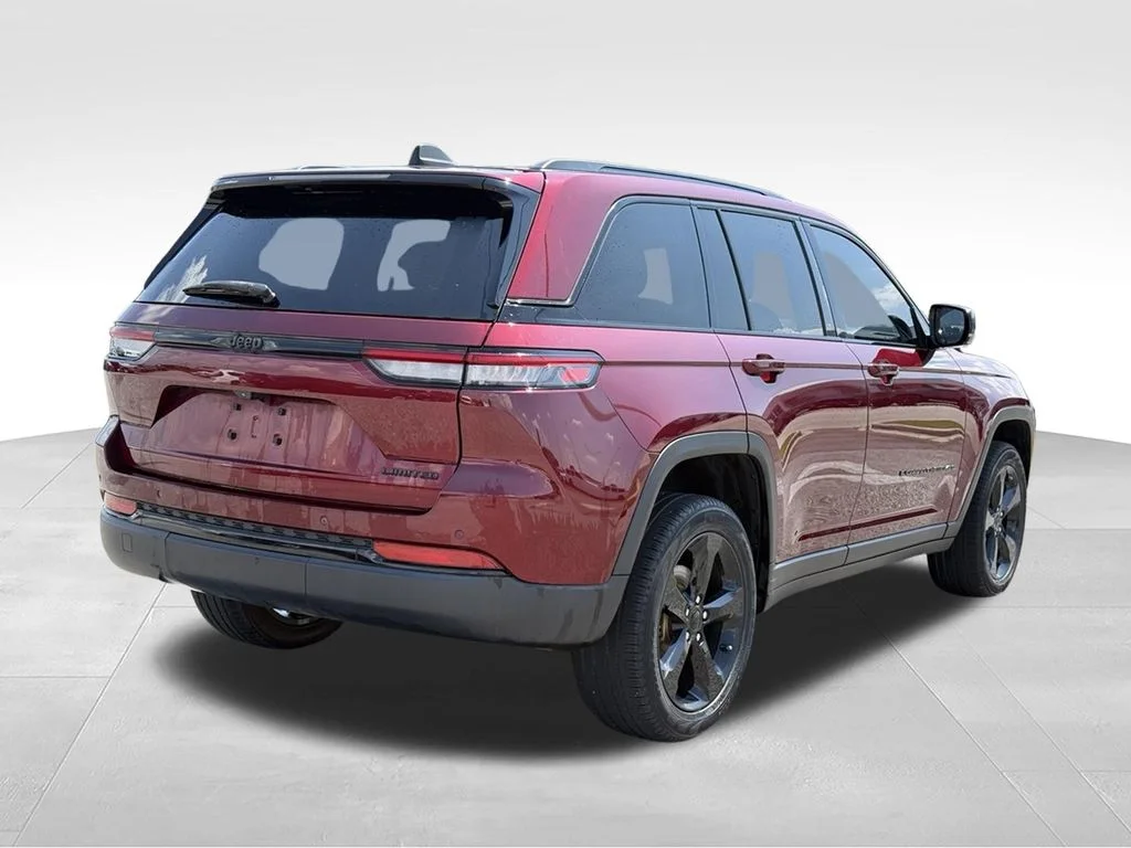 Used 2023 Red Jeep Limited image 27