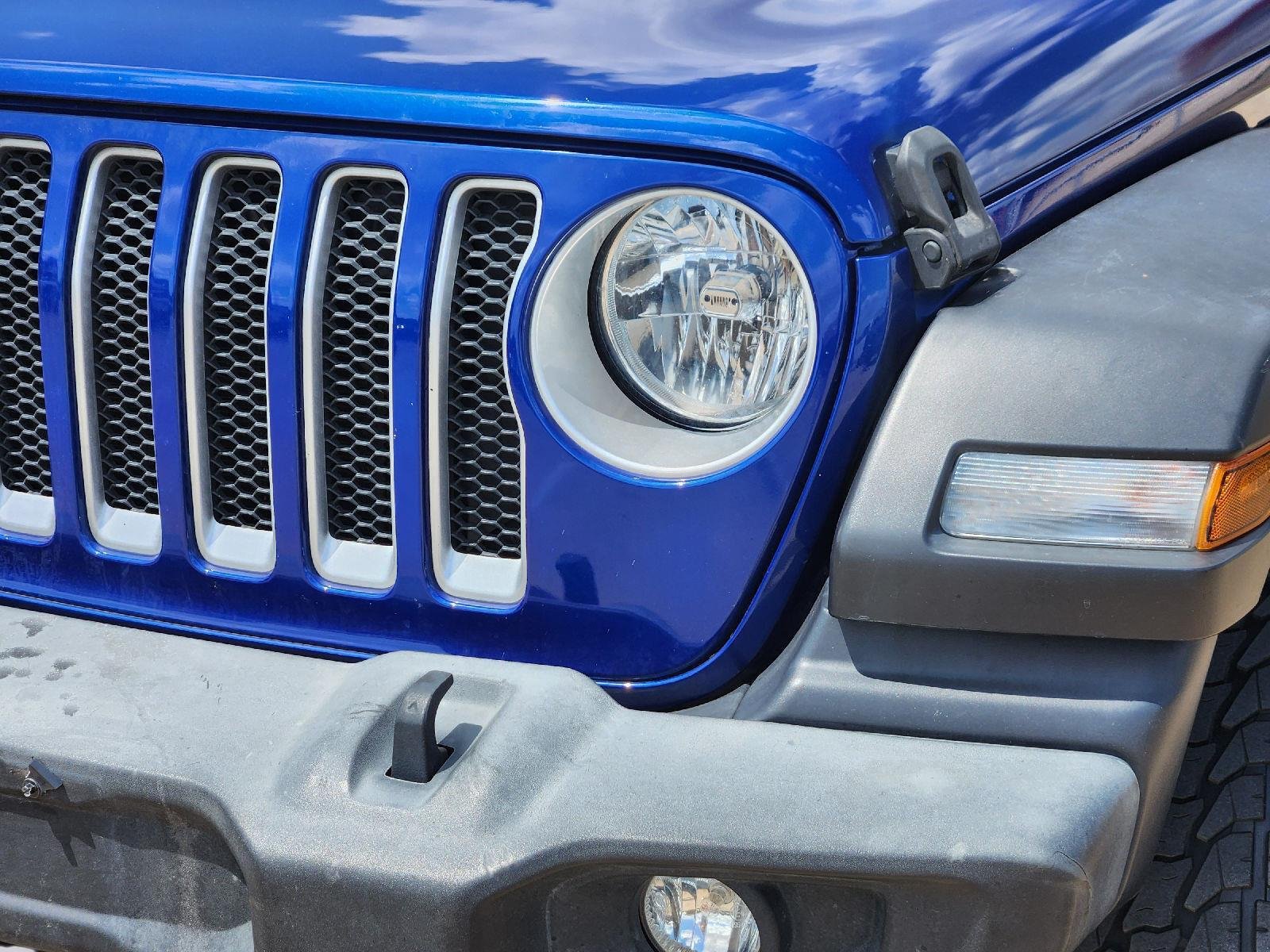 Used 2018 Ocean Blue Metallic Clearcoat Jeep Sport image 7