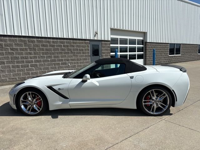 Used 2019 White Chevrolet Stingray Z51 image 8