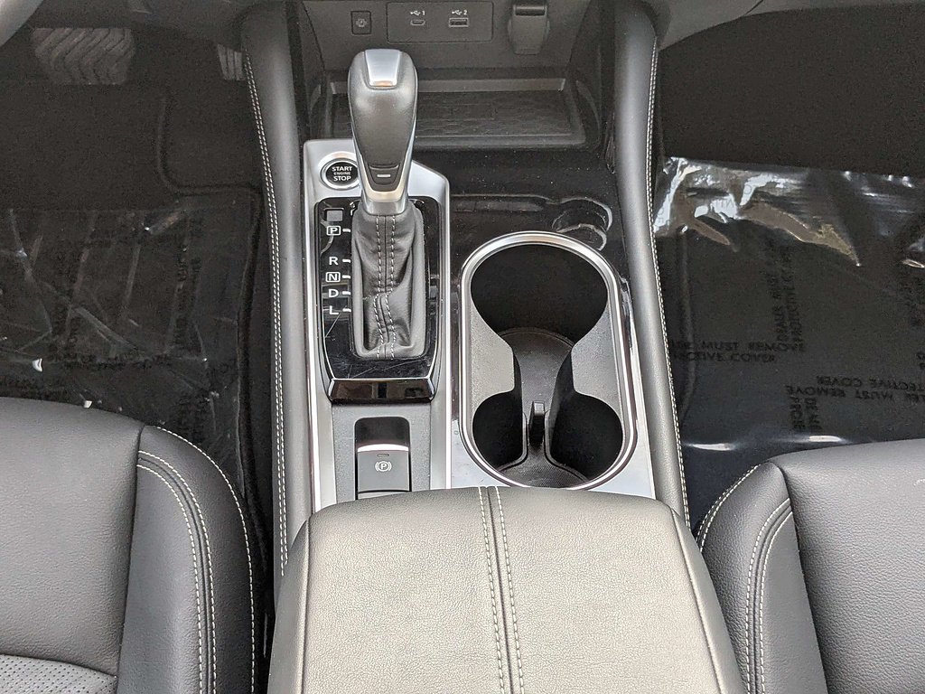 Used 2025  Nissan 2.5 SL image 18
