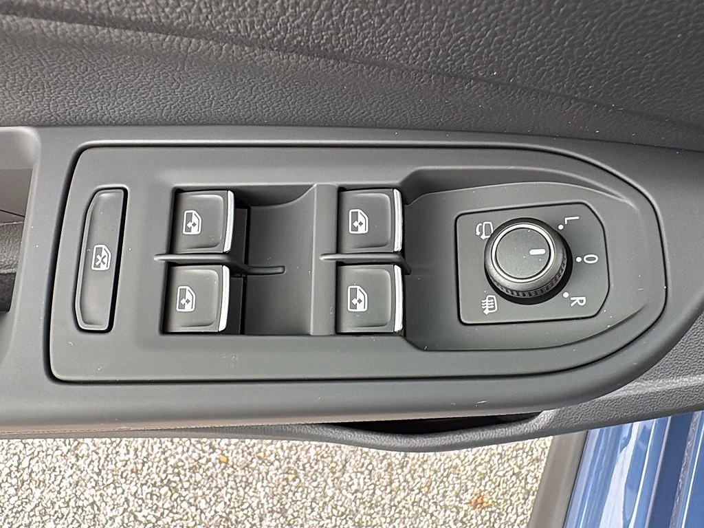 New 2026 Slate Blue Metallic Volkswagen 2.0T SE DSG image 31