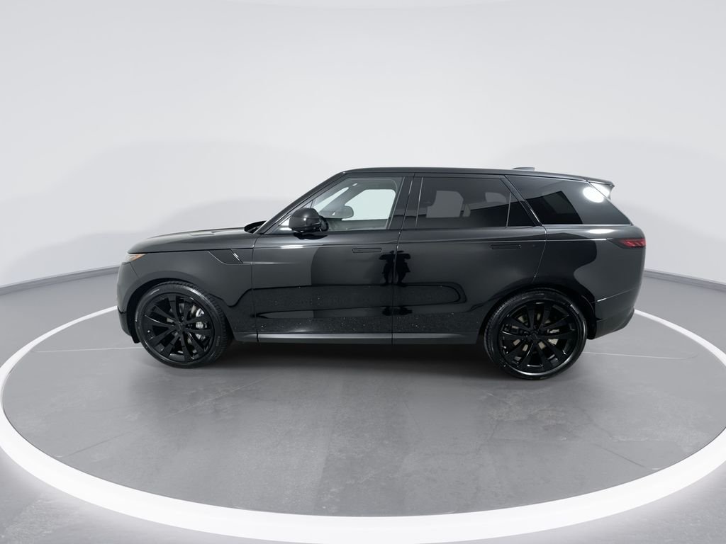 New 2026 SANTORN BLK MET Land Rover SE image 5