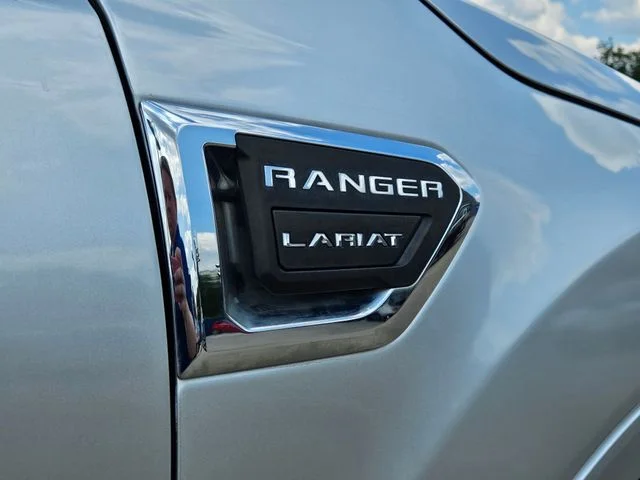 Used 2019 Ingot Silver Ford Lariat image 4
