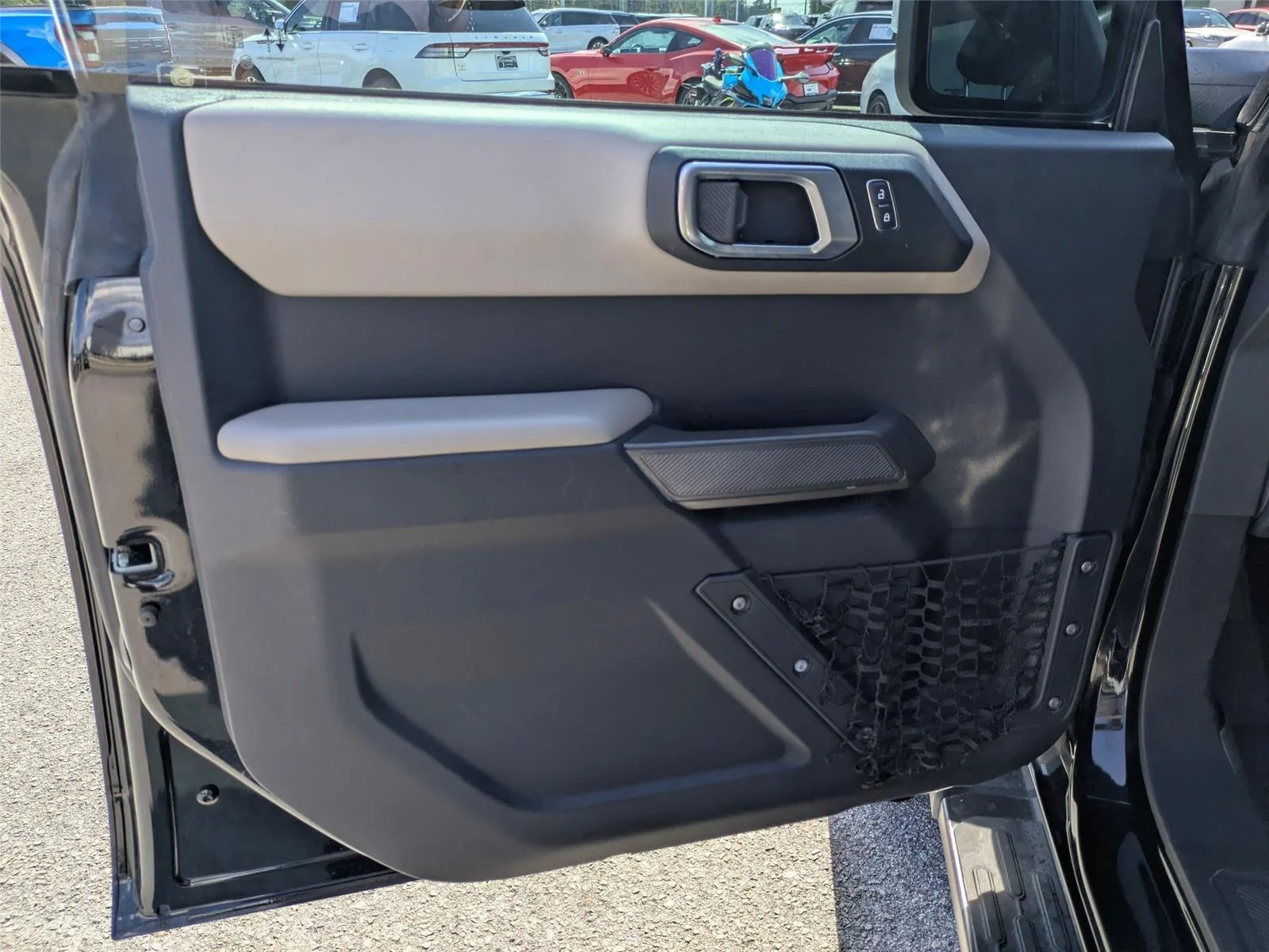 Used 2022 Shadow Black Ford Wildtrak image 11