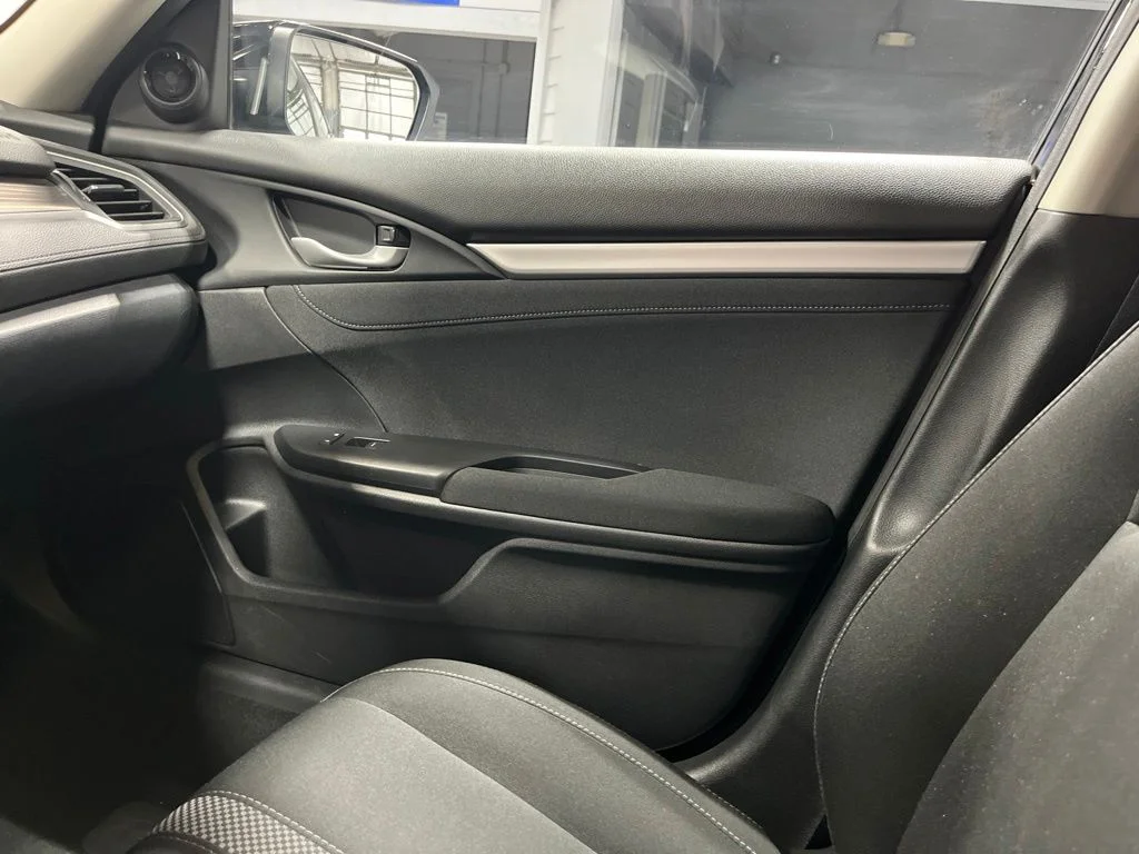 Certified Used 2019 Crystal Black Pearl Honda EX image 15