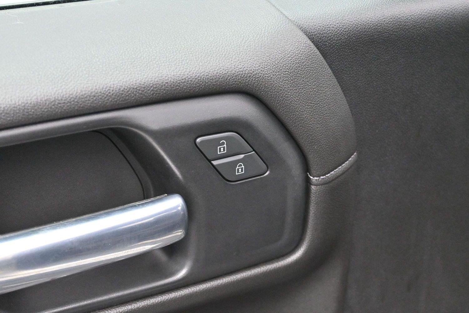 Used 2020 SILVER ICE METALLIC Chevrolet RST image 10