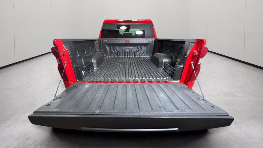 Used 2025 Red Hot Chevrolet Custom image 30