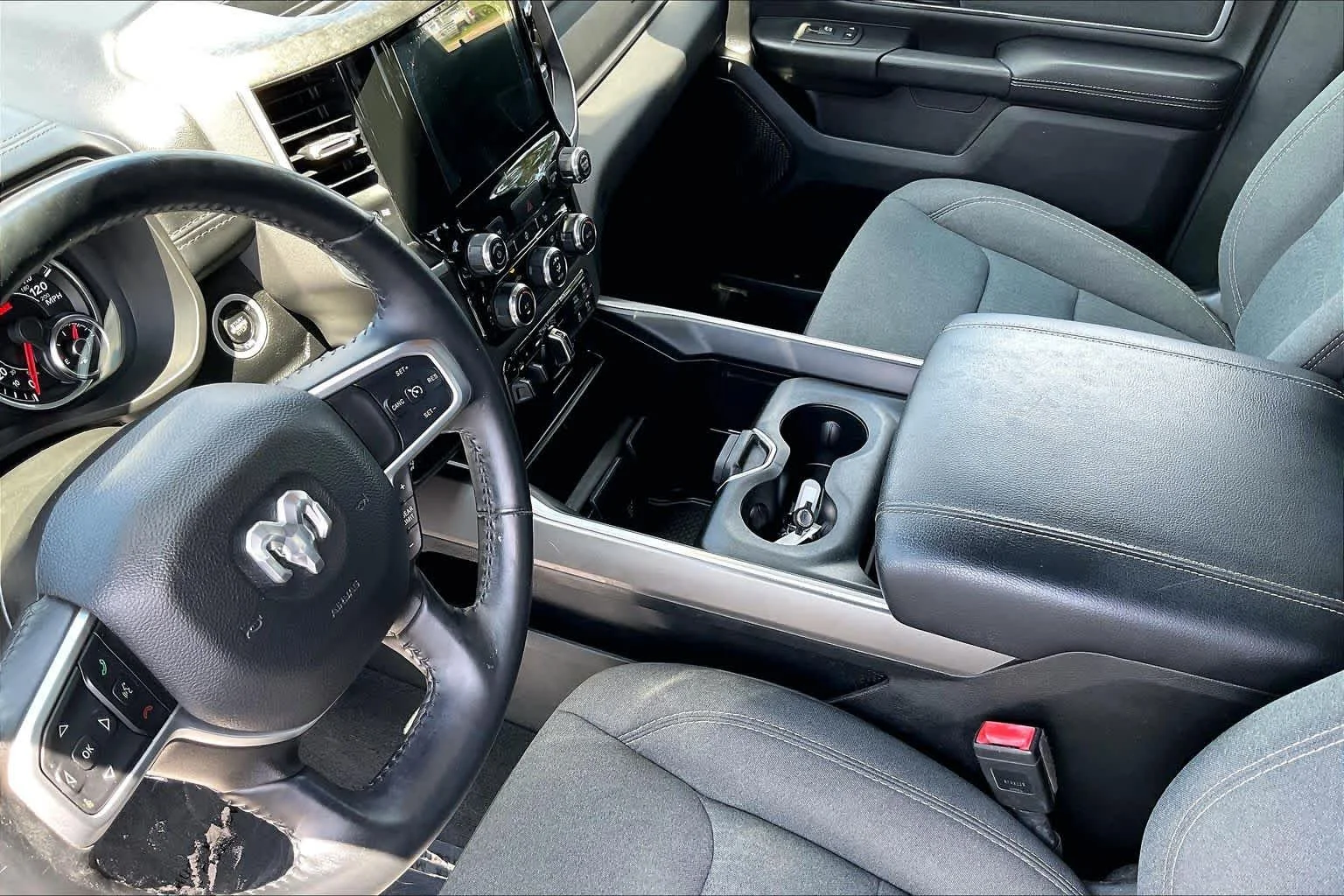 Used 2022 Diamond Black Crystal Pearlcoat Ram Big Horn image 17