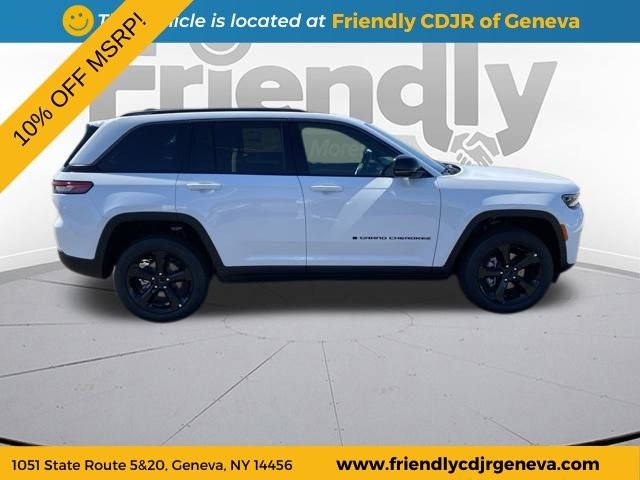 New 2026 Bright White Clear-Coat Exterior Paint Jeep Limited image 6