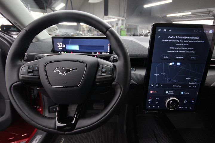 Used 2021 Red Ford Premium image 15