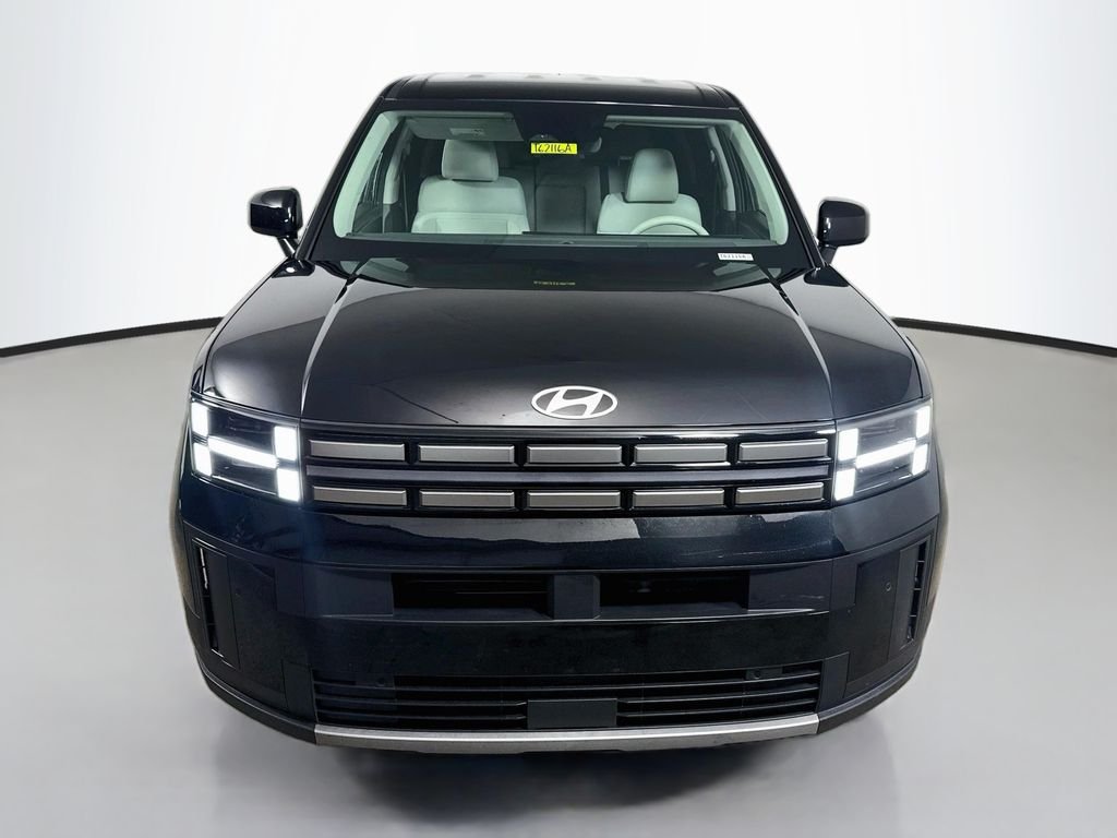 Used 2024 Phantom Black Hyundai SE image 2