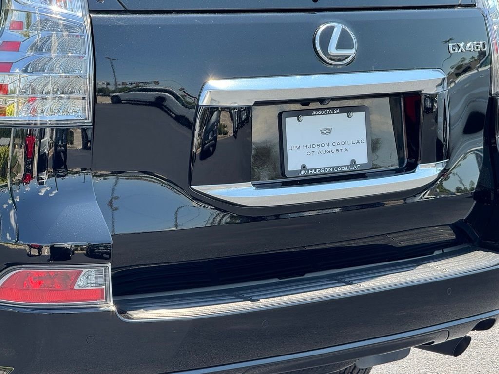 Used 2023 Black Lexus 460 image 10