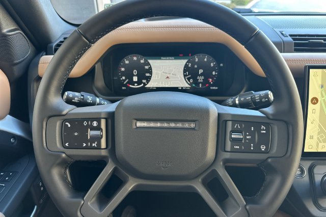 New 2026 Fuji White Land Rover X-Dynamic SE image 23