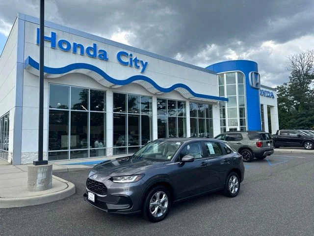 Certified Used 2023 Modern Steel Metallic Honda LX image 2