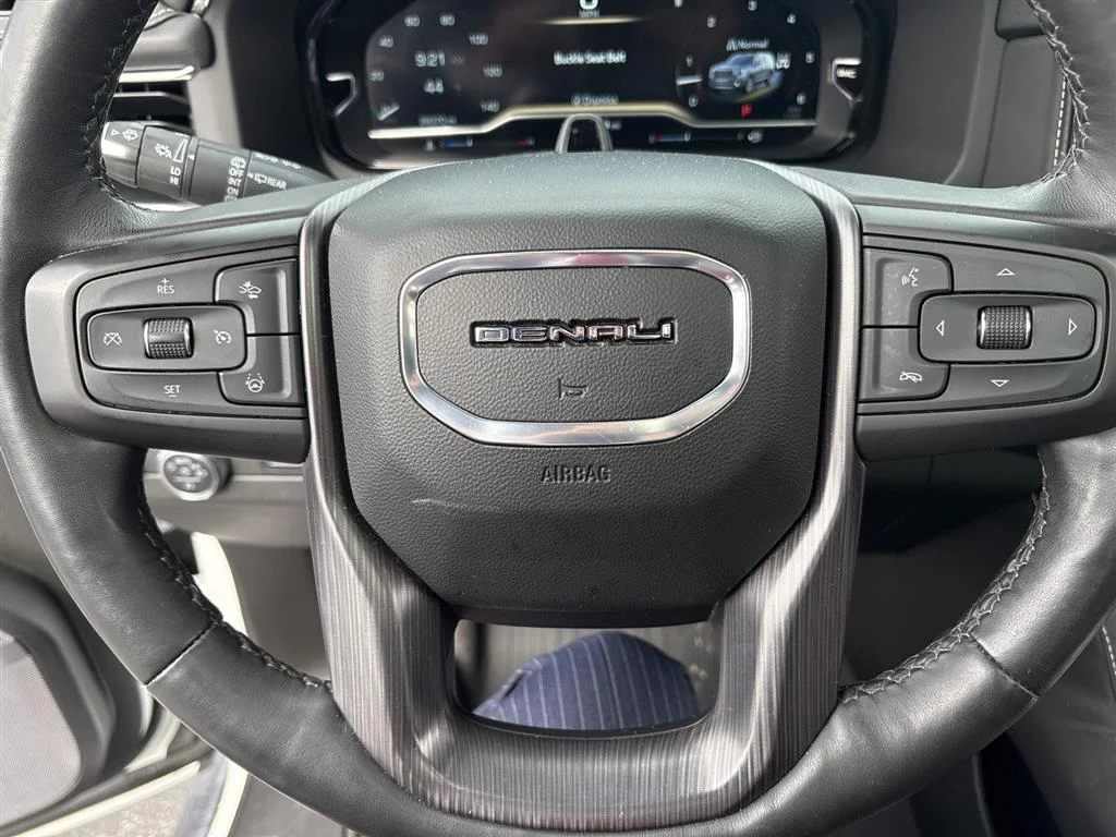 Used 2023 White Frost Tricoat GMC Denali Ultimate image 16