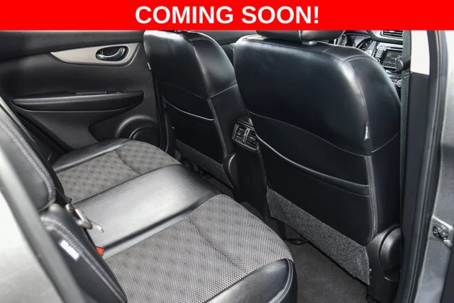 Used 2020 Gray Nissan SV image 25
