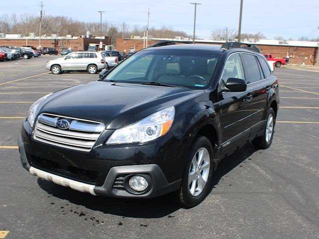 Used 2014 Subaru Outback 2.5i Limited with VIN 4S4BRBLC3E3297945 for sale in North Olmsted, OH