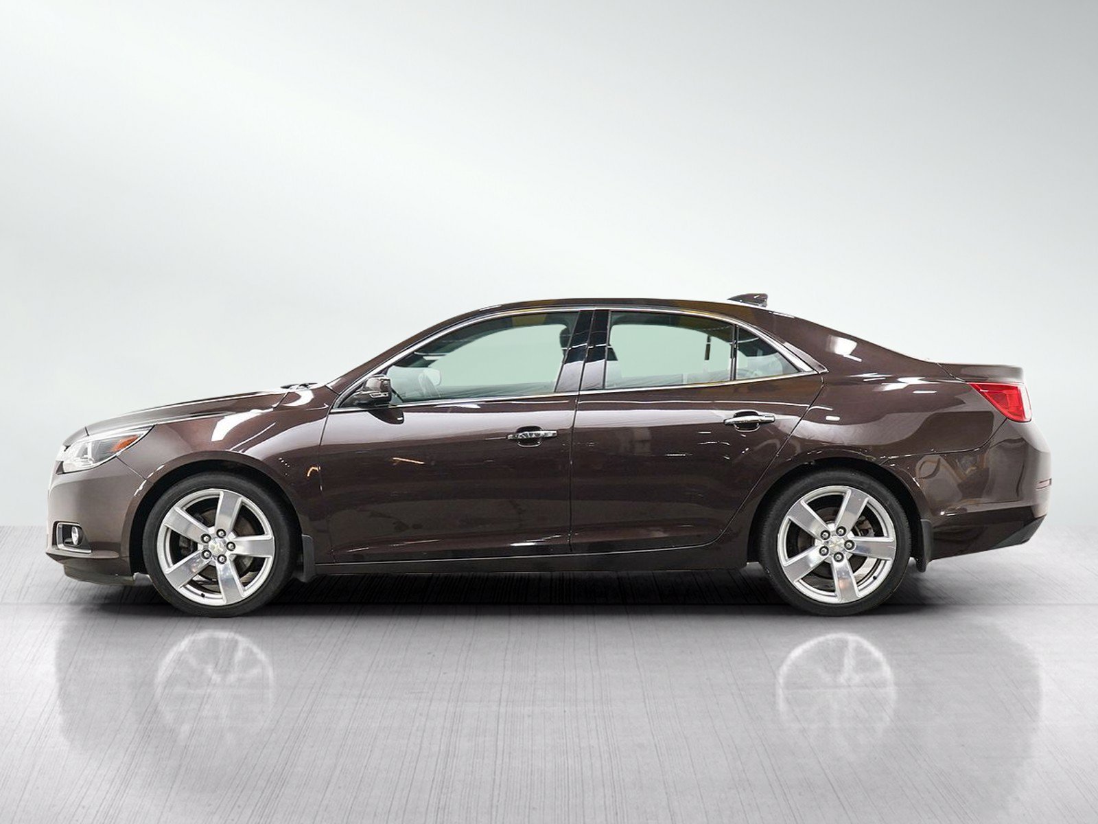 Used 2015 Chevrolet Malibu 2LZ with VIN 1G11G5SX2FF154358 for sale in Burnsville, Minnesota