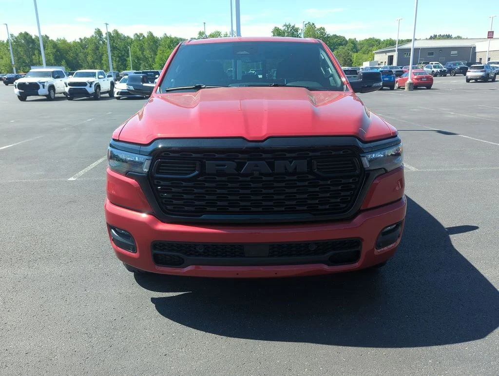New 2026 Molten Red Pearl-Coat Exterior Paint RAM Big Horn/Lone Star image 3