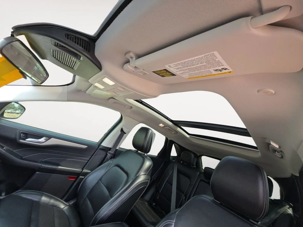 Used 2022 Blue Ford SEL image 12