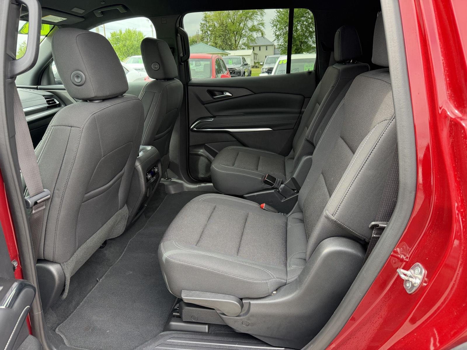 2024 Chevrolet Traverse 2LT - Photo 23