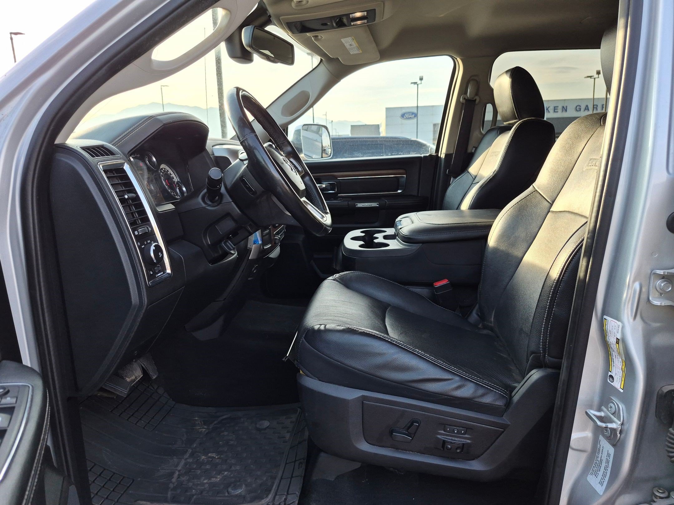 Used 2016 Bright Silver Metallic Clearcoat Ram Laramie image 15