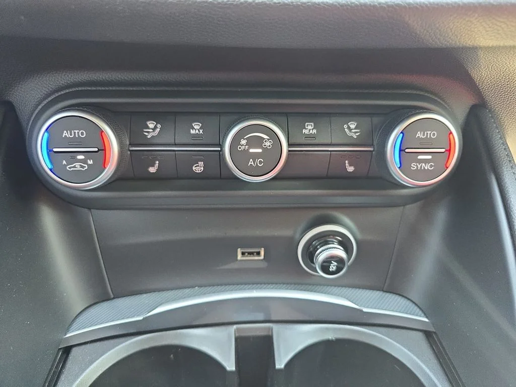 2026 Alfa Romeo Stelvio Base - Photo 21