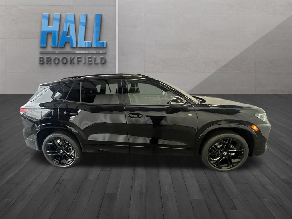 2026 Volkswagen Tiguan SE R-LINE BLACK - Photo 6