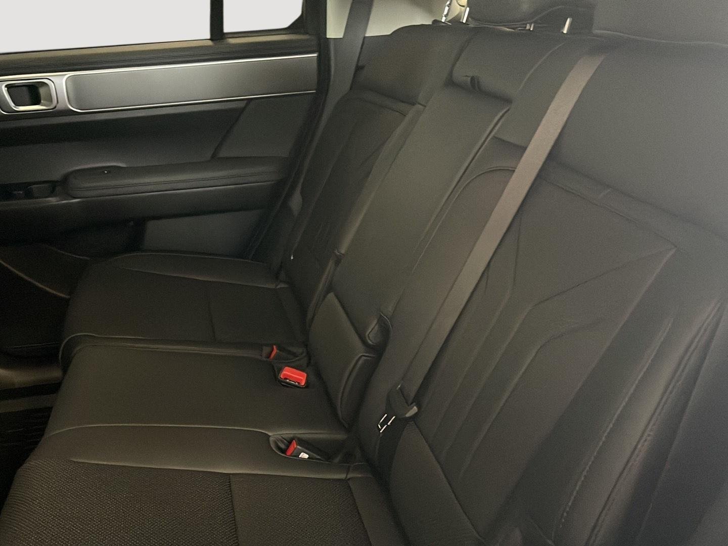 2025 Hyundai Santa Fe XRT - Photo 13