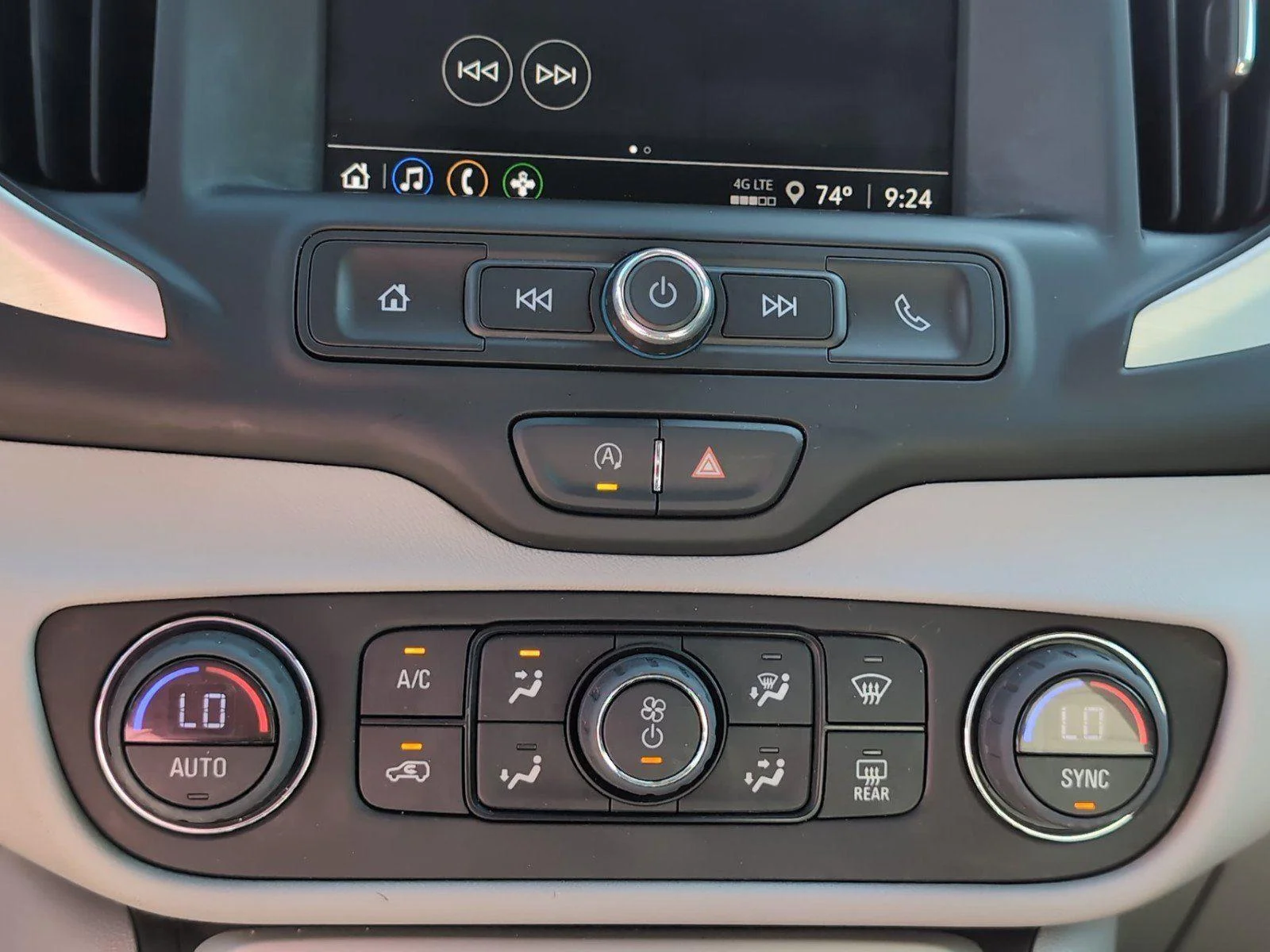Used 2022 Summit White GMC SLE image 20