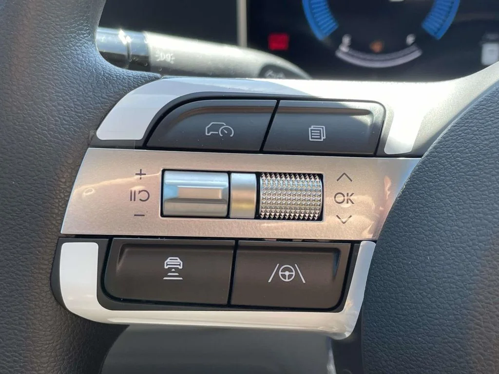New 2026 Gray Hyundai SEL image 19