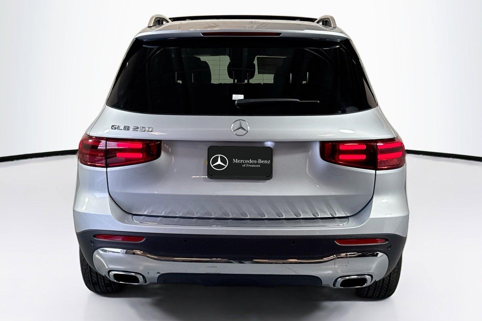 New 2026 Cirrus Silver Metallic Mercedes-Benz GLB 250 image 6
