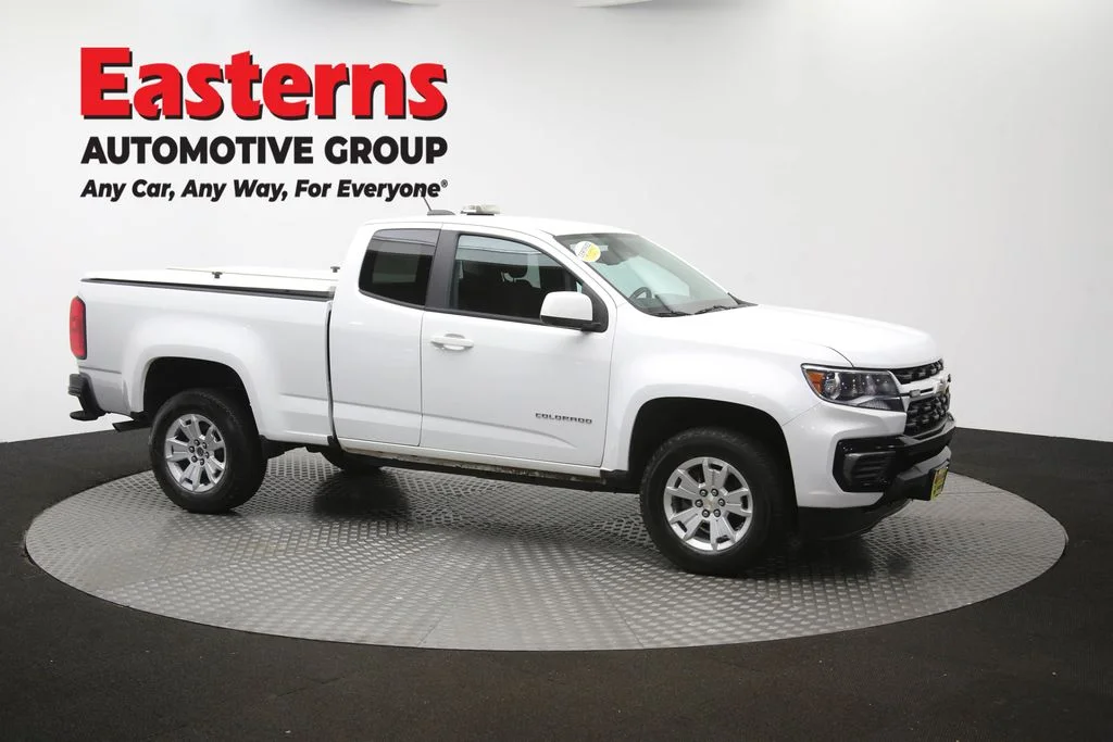 Used 2022 White Chevrolet LT image 47