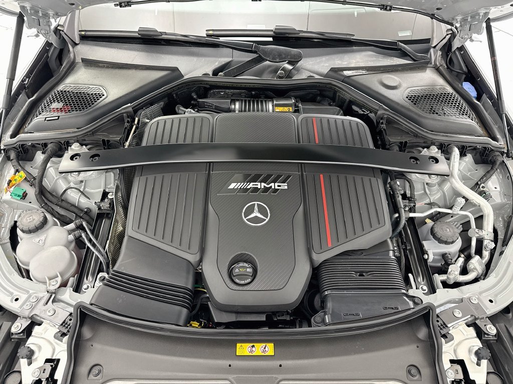 New 2027 MANUFAKTUR Alpine Grey Mercedes-Benz E 53 AMG® image 28
