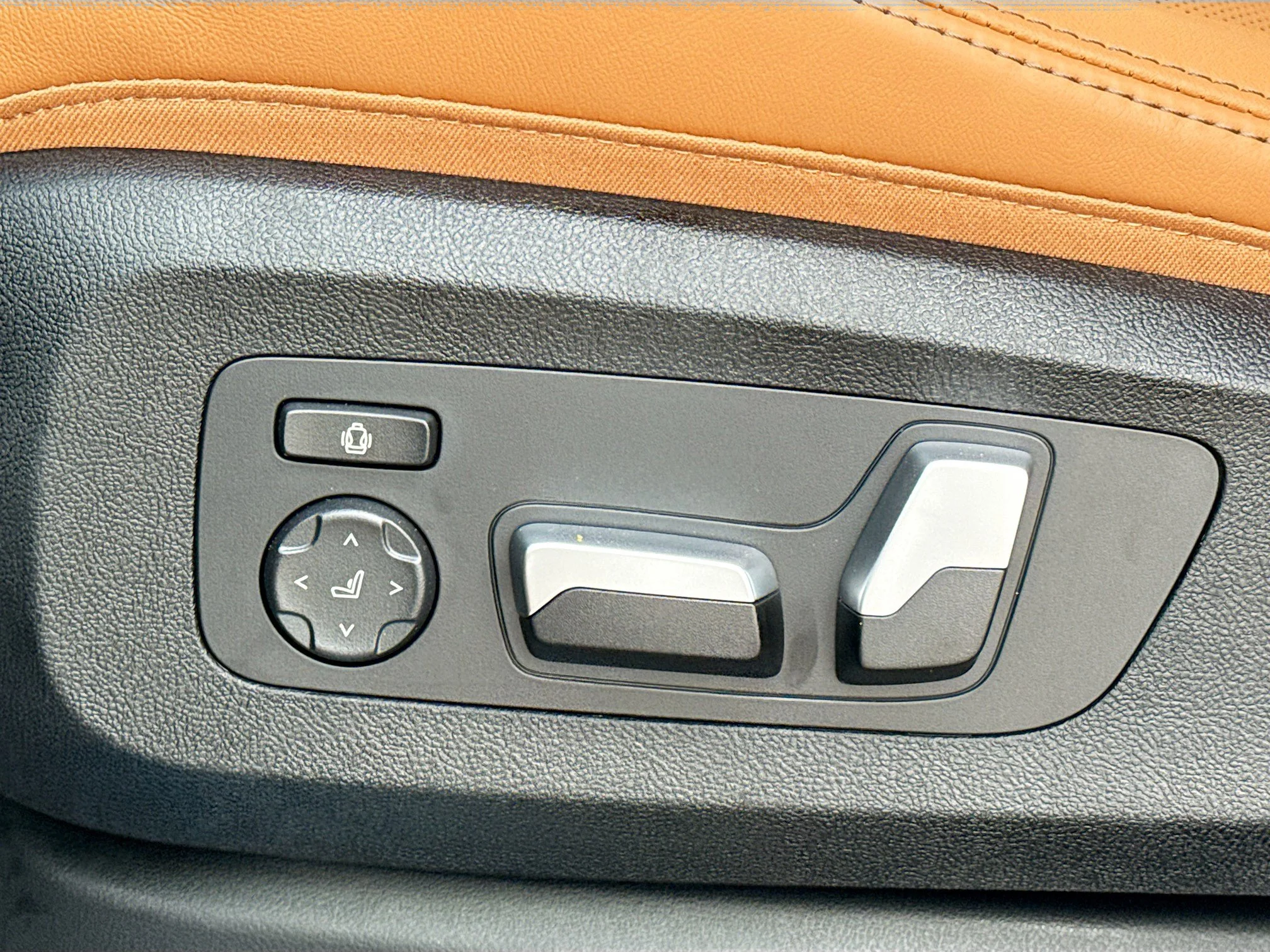 New 2026 Skyscraper Grey Metallic BMW sDrive40i image 25