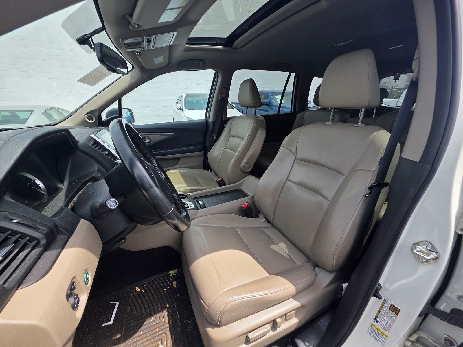 Used 2016 White Diamond Pearl Honda EX-L image 11