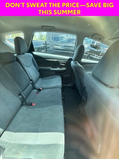 Used 2014 Silver Toyota Three image 9