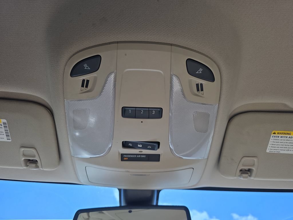 Used 2015 QUICKSILVER METALLIC Buick Leather image 29